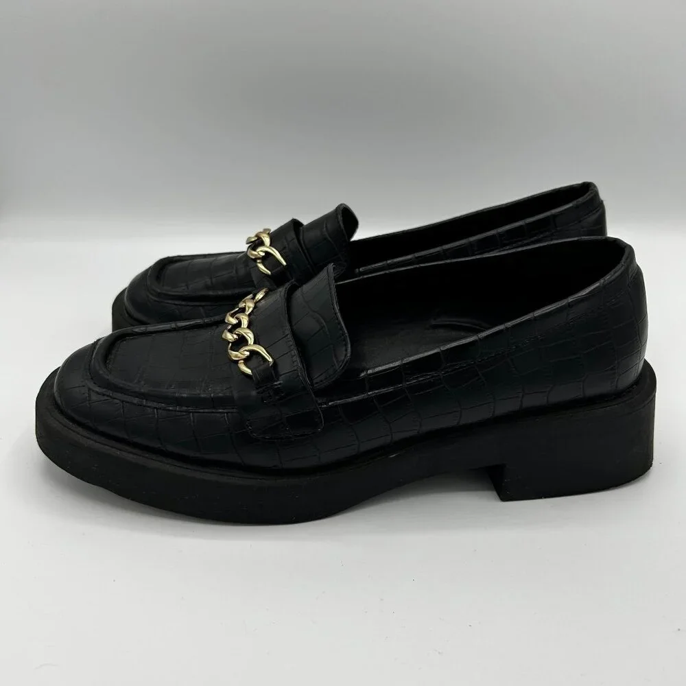 Kenneth Cole Reaction Sienna Lug Loafer Black Croc Pattern Gold Chain 8.5